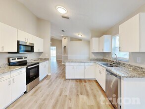 24839 Gun Smoke Dr in Land O Lakes, FL - Foto de edificio - Building Photo