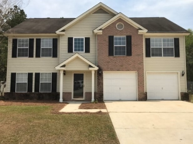 property at 223 Longleaf Cir
