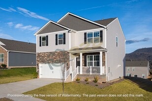 96 Farmwood Ln in Waynesville, NC - Building Photo