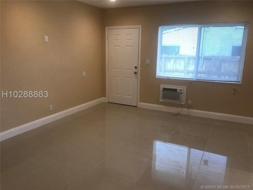 6220 Dawson St in Hollywood, FL - Building Photo