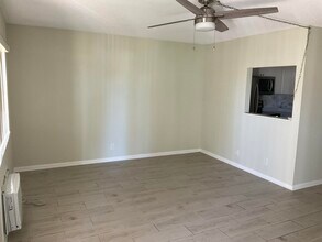 80 Bedford E in West Palm Beach, FL - Building Photo - Building Photo