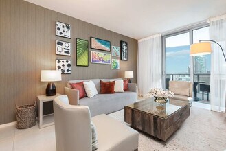 4111 S Ocean Dr in Hollywood, FL - Building Photo - Building Photo