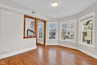 4242 N Kimball Ave in Chicago, IL - Foto de edificio - Building Photo