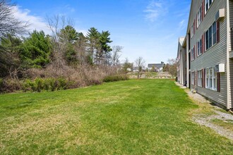 1901 Bodwell Rd, Unit #14 in Manchester, NH - Building Photo - Building Photo