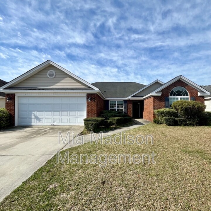 17 Bostwick Dr in Pooler, GA - Building Photo