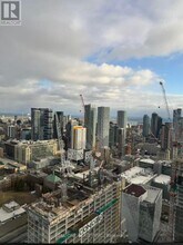 386 Yonge St in Toronto, ON - Building Photo - Building Photo