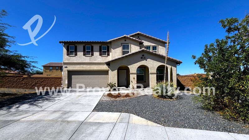 15916 Opal Mountain Pl in Victorville, CA - Building Photo