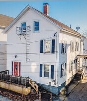 811 Walnut St, Unit 2 in Fall River, MA - Building Photo