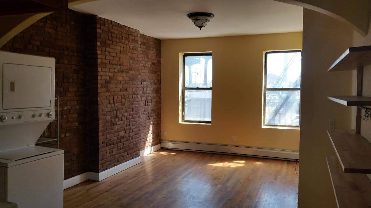 PRIME!! Charming 3Bedrooms - 2Bathrooms in Brooklyn, NY - Building Photo