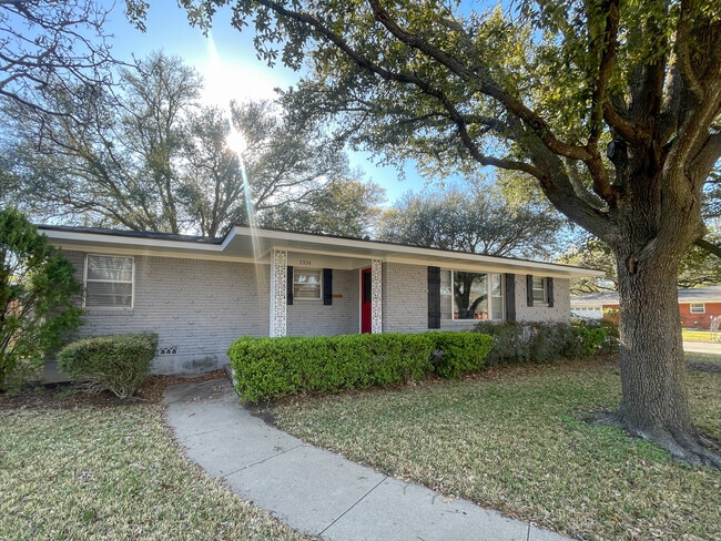 2324 N 50th St in Waco, TX - Building Photo - Building Photo