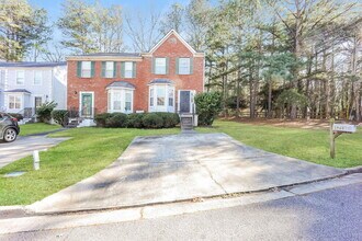 5960 Hampton Ct in College Park, GA - Building Photo - Building Photo