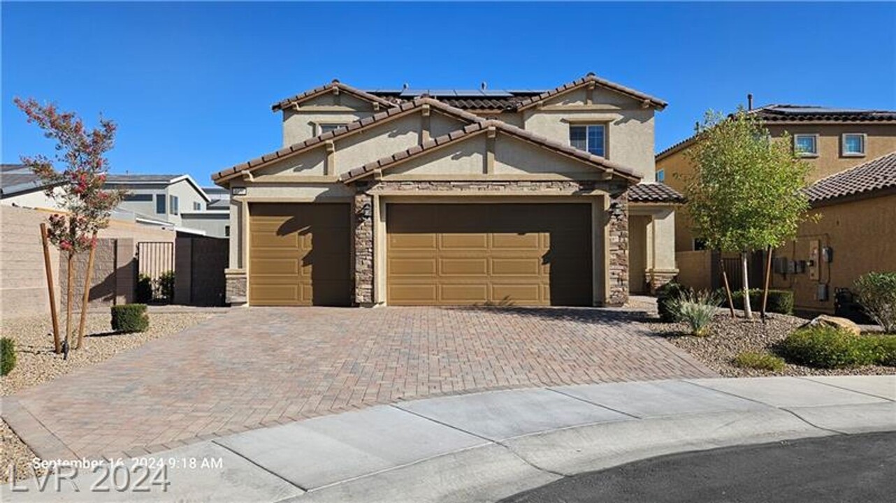 4036 Redwood Gln Ct in Las Vegas, NV - Building Photo