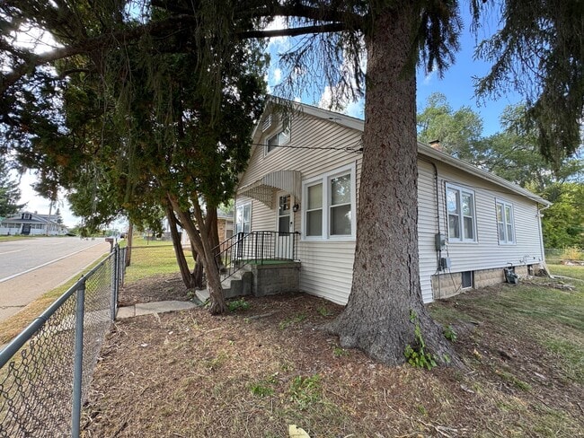 property at 2911 Preston St
