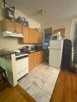 27 Gordon St, Unit 5 in Boston, MA - Building Photo