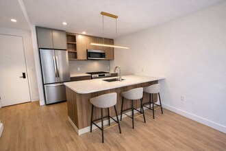 72 Lott St, Unit 2B in Brooklyn, NY - Building Photo - Building Photo