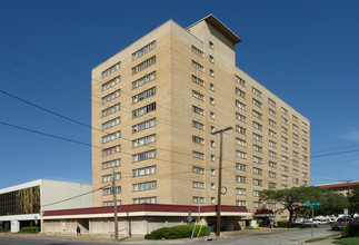 Dickinson Place in Dallas, TX - Foto de edificio - Building Photo