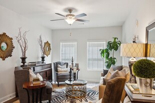 Cedar Grove in Savannah, GA - Building Photo