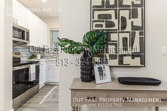 2509 W Kansas Ave in Tampa, FL - Foto de edificio - Building Photo