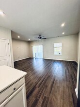 449 Cross Country Way in Durham, NC - Building Photo - Building Photo