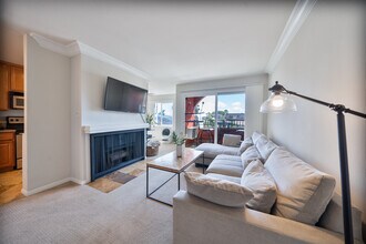 840 Turquoise St, Unit 104 in San Diego, CA - Building Photo - Building Photo