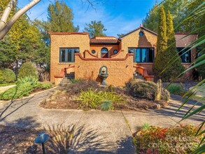 26 Sheridan Rd in Asheville, NC - Building Photo - Building Photo