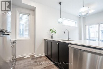 5000 Connor Dr in Lincoln, ON - Building Photo - Building Photo