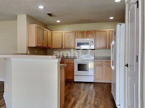 11501 Brian Lakes Dr N in Jacksonville, FL - Foto de edificio - Building Photo