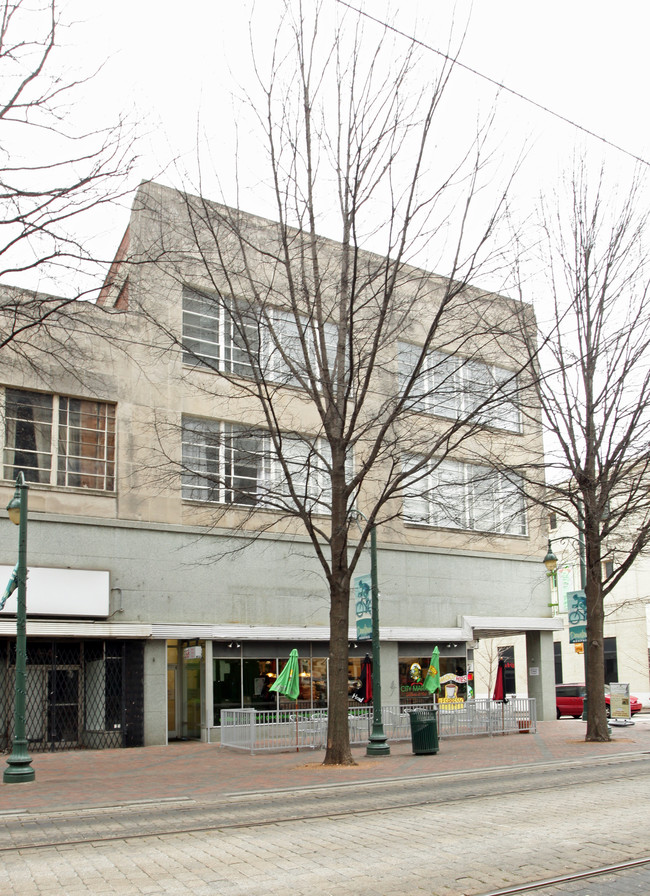 Radio Center Flats in Memphis, TN - Foto de edificio - Building Photo