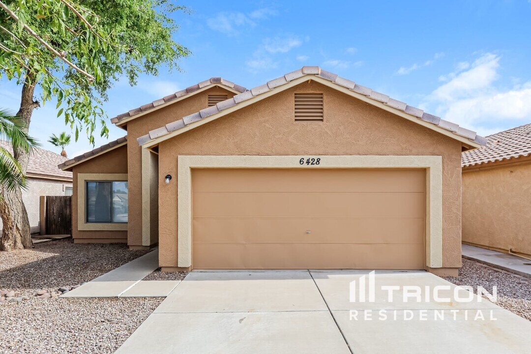 6428 W Cordes Rd in Phoenix, AZ - Building Photo