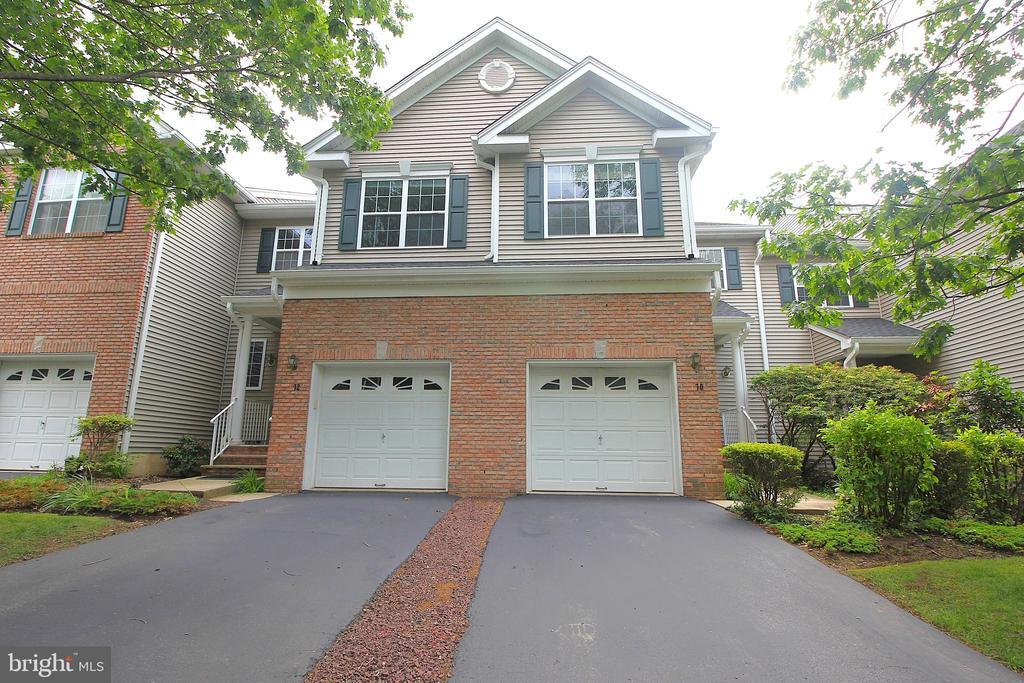 72 Truman Ave in Princeton, NJ - Building Photo