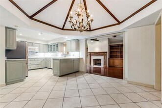 10009 Chimney Hill Ln in Dallas, TX - Building Photo - Building Photo