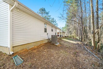 347 Waits Dr SW in Atlanta, GA - Building Photo - Building Photo