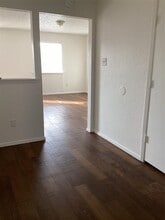 300 S State Hwy 78 in Farmersville, TX - Foto de edificio - Building Photo