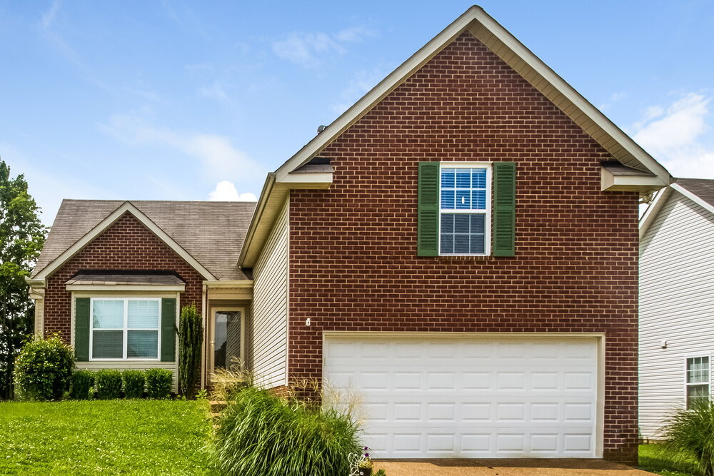 8004 Tiger Ct in Spring Hill, TN - Building Photo