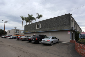 Parkside Apartments in El Cajon, CA - Building Photo - Building Photo