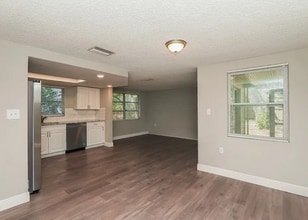 9405 Gray Fox Ln in Port Richey, FL - Building Photo - Building Photo