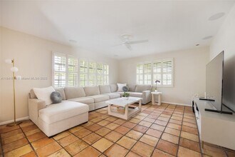 11651 SW 72nd Pl in Miami, FL - Building Photo - Building Photo