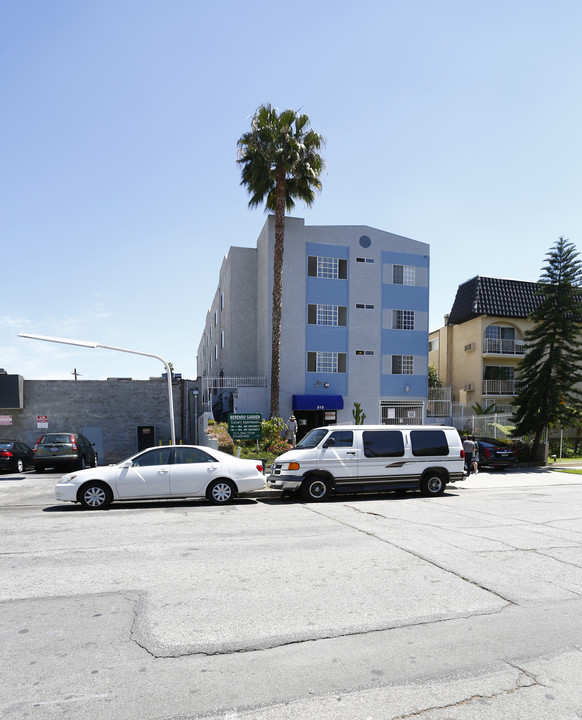 810 S Berendo St in Los Angeles, CA - Building Photo