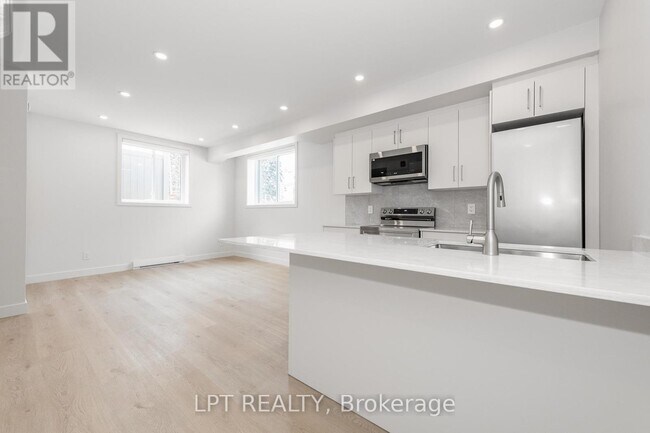 250 Shakespeare St in Ottawa, ON - Building Photo - Building Photo