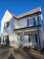 676 Cottage Grv Cir in Oxford, MS - Building Photo