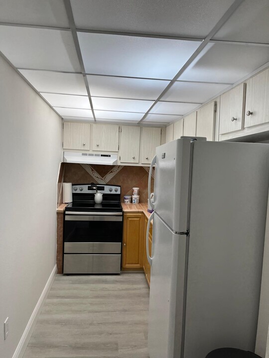 4717 NW 7th St, Unit 304 in Miami, FL - Building Photo