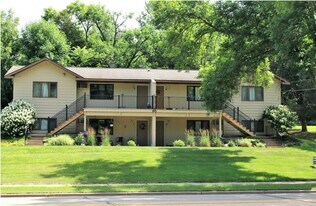 85 Coulee Rd, Unit 85 Coulee Road in Hudson, WI - Building Photo