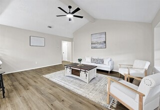 9611 Camrose Ct in Houston, TX - Building Photo - Building Photo