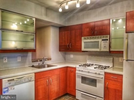 148 Gay St in Philadelphia, PA - Building Photo