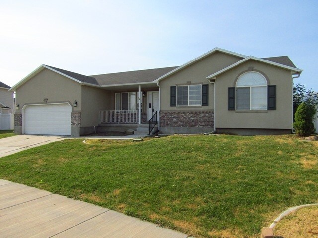 2504 W 1390 N in Provo, UT - Building Photo