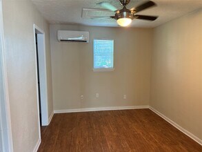 726 4th St in San Leon, TX - Building Photo - Building Photo