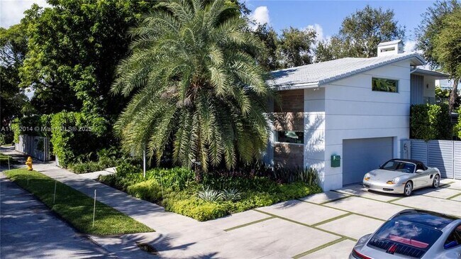 79 Shore Dr W in Miami, FL - Building Photo - Building Photo