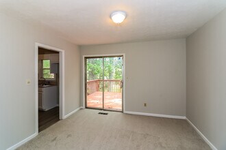 4910 Old Briar Trail in Douglasville, GA - Building Photo - Building Photo