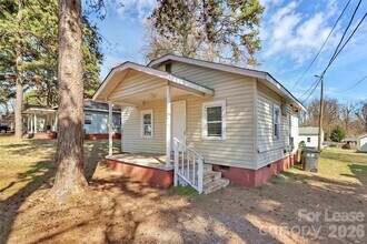 2510 Hemphill St in Charlotte, NC - Building Photo - Building Photo