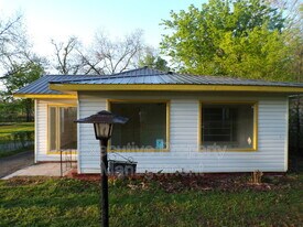 435 62nd St in Fairfield, AL - Building Photo